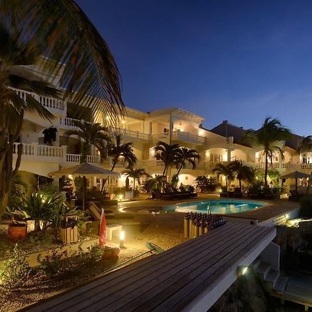 Belmar Oceanfront Apartments Bonaire Ngoại thất bức ảnh
