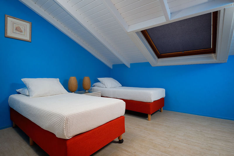 Belmar Oceanfront Apartments Bonaire Ngoại thất bức ảnh