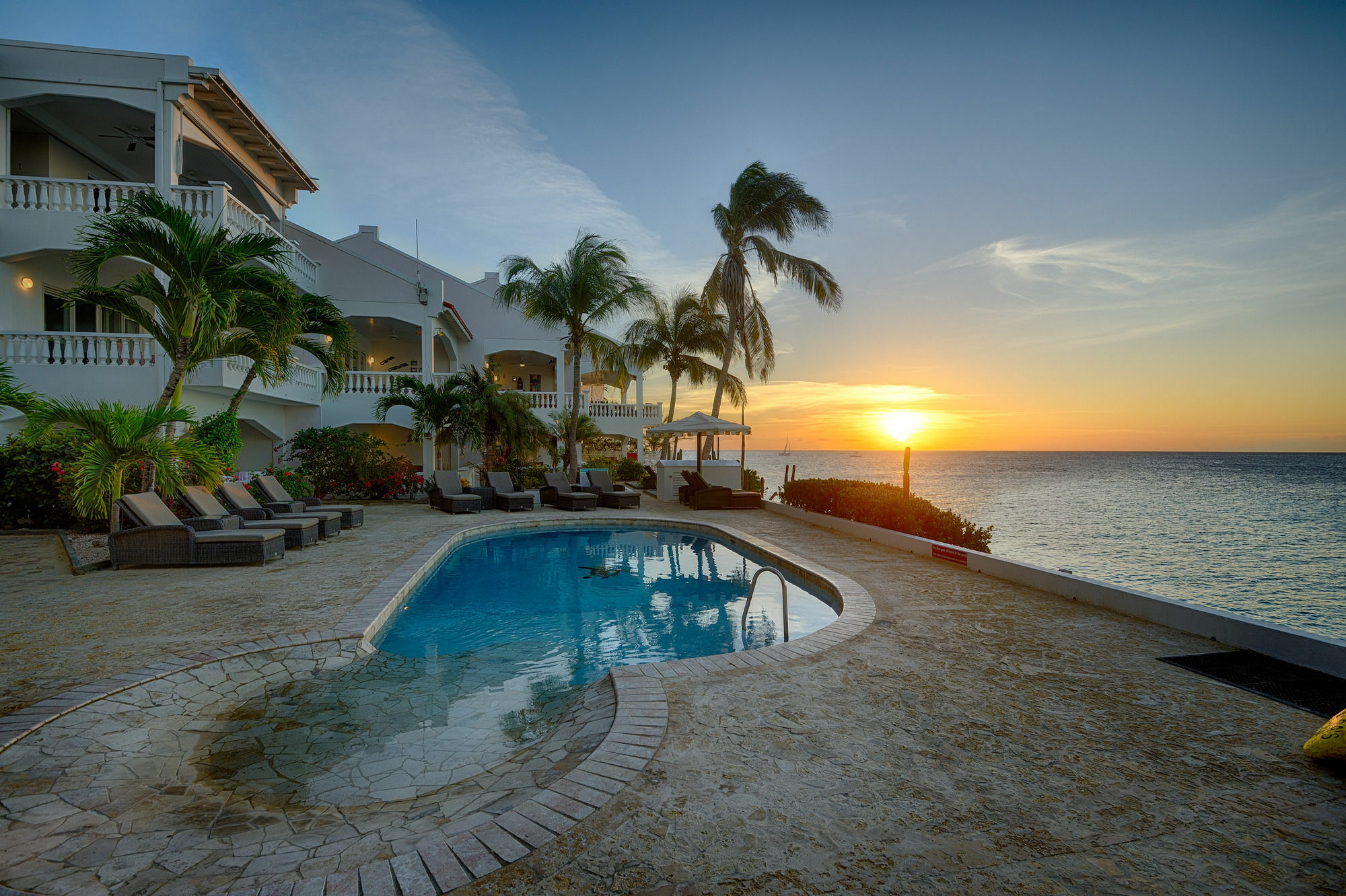 Belmar Oceanfront Apartments Bonaire Ngoại thất bức ảnh